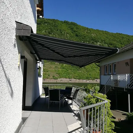 Haus Korjaesser * Löf