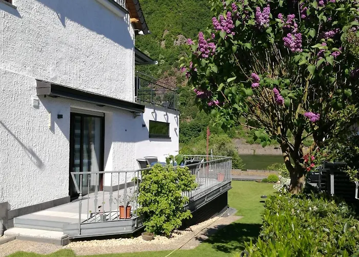 アパート Haus Korjaesser