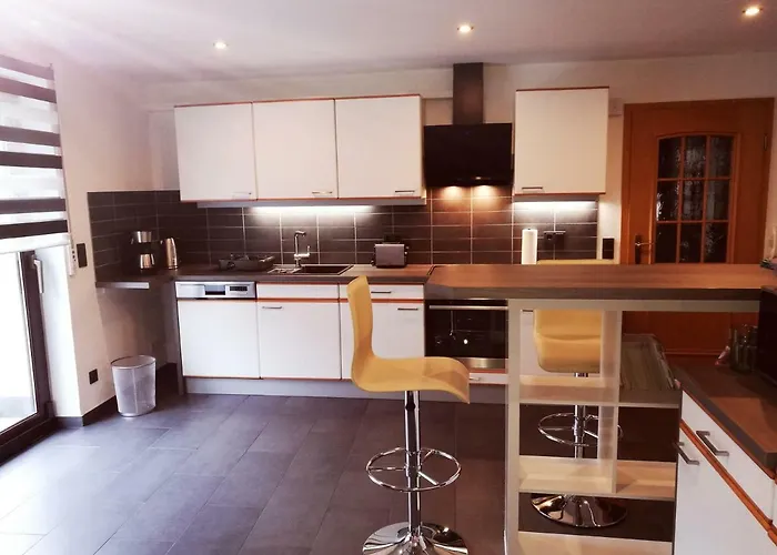 Haus Korjaesser アパート Löf